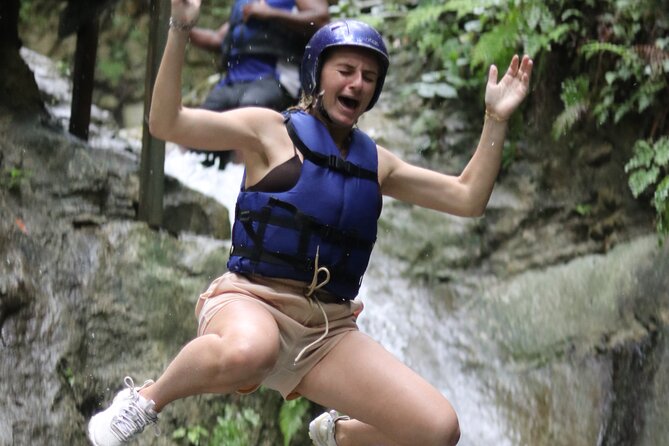 Taino bay / Amber cove Short Excursions Waterfall Puerto plata - Waterfalls time: what you’re actually doing on the rocks