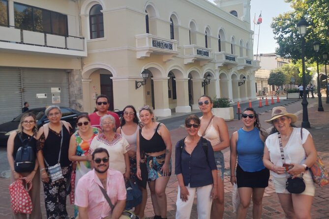 Tour Colonial Experience - Calle Las Damas and Rodrigo Bastidas: a street that rewards slow looking