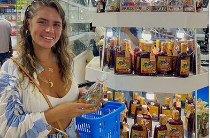 Tour of Souvenirs, Shopping in Punta Cana with Transportation Included - Pickup reliability and communication: what to do to protect your morning