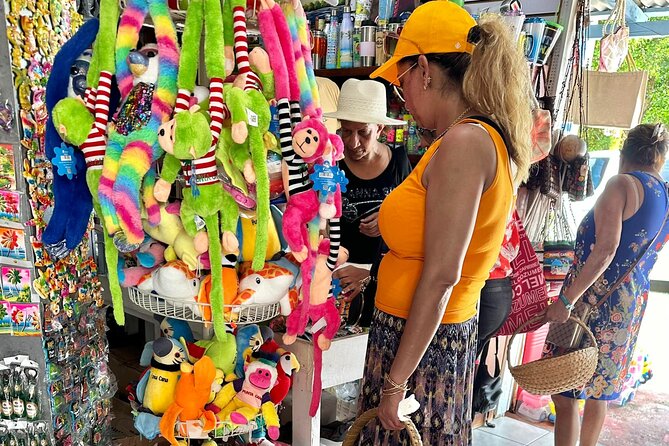 Tour of Souvenirs, Shopping in Punta Cana with Transportation Included - Tips to get the most from a 2-hour souvenir stop