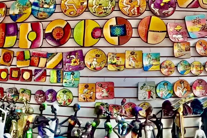 Tour of Souvenirs, Shopping in Punta Cana with Transportation Included - Stop 1 in Punta Cana: guided shopping, demonstrations, and what to expect