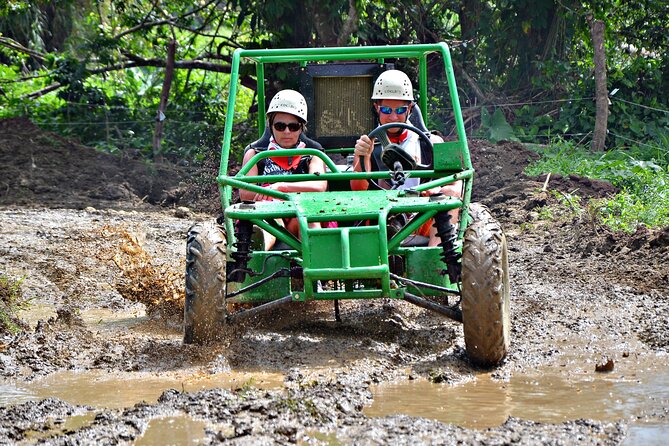 Tour Pack 2 in 1: Zip line and Buggies - Ziplining over the canopy: what safety feels like in practice
