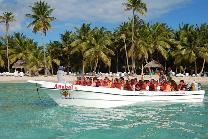 Tour to Isla Saona From Punta Cana with Transportation and Lunch - Lunch on the Beach: what’s included and how to treat it