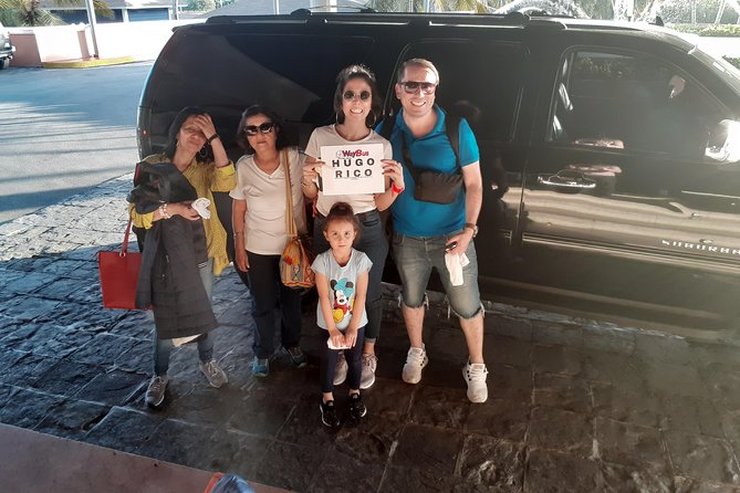 Transfer from Punta Cana Airport to hotels in Uvero Alto and vice versa - Hotel Pickup in Uvero Alto: Why the Name Sign Matters