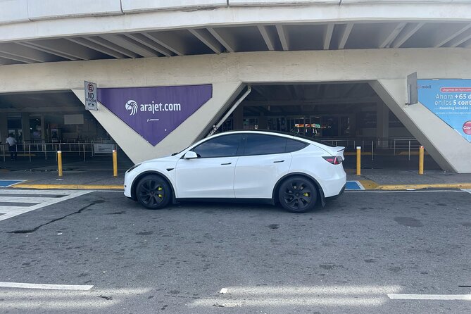 Transfer in Tesla from SDQ Airport to Santo Domingo - Who This Transfer Fits Best (and Who Might Skip It)