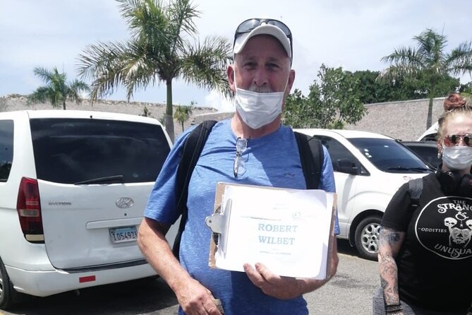 Transportation from Punta Cana Airport TO Punta Cana Hotels - The people behind the wheel: friendly, professional, and talkative