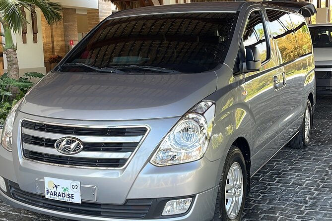 Traslados Aeroepuerto/Hoteles en Punta Cana y Bavaro - Private Door-to-Door for Groups Up to 7