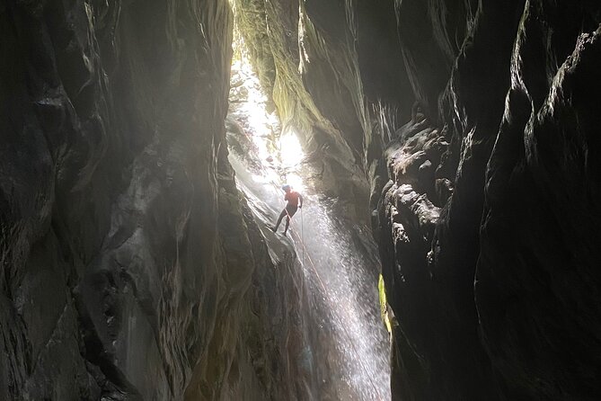 Trekking/rappelling waterfalls in Dominican Republic - Food stops in Los Cacaos: breakfast, then an included lunch