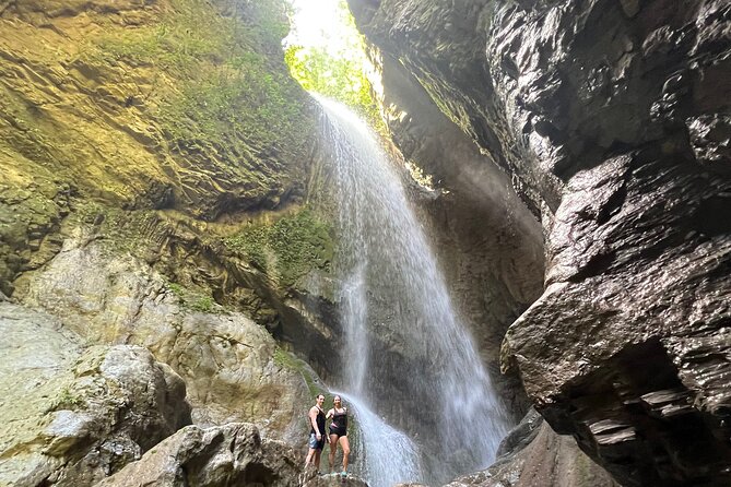 Trekking/rappelling waterfalls in Dominican Republic - Tabernacle Thundering Waterfall: your second rappel, bigger challenge