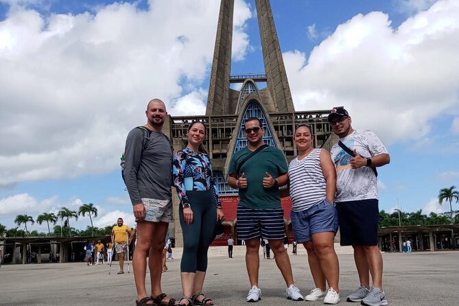 Tropical Escape Tour - Central market walk: fresh produce and how locals shop