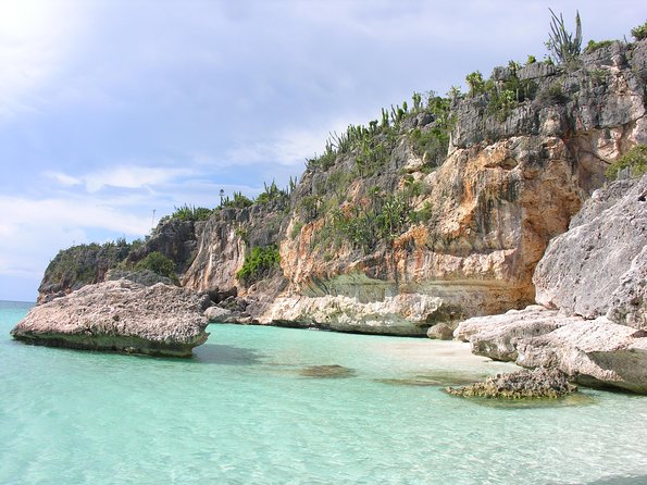 Untouched Paradise – Bahía de Las Águilas - Jaragua National Park Road Trip to Las Cuevas