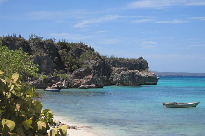 Untouched Paradise – Bahía de Las Águilas - Air-Conditioned Comfort and Small-Group Pace