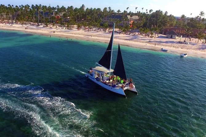 Up to 15 passengers Private Catamaran Sailing from Punta Cana - What the barbecue and unlimited open bar feel like on a moving boat