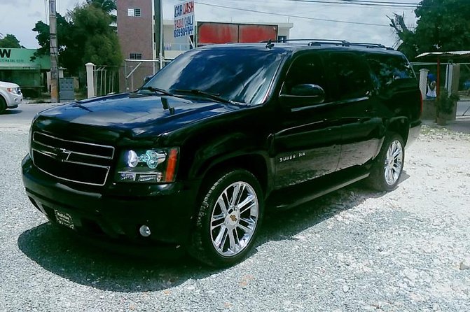 VIP Luxury Service Airport PUJ to Hotels in Dominican Republic. - Drinks, Water, and Expectations You Should Set