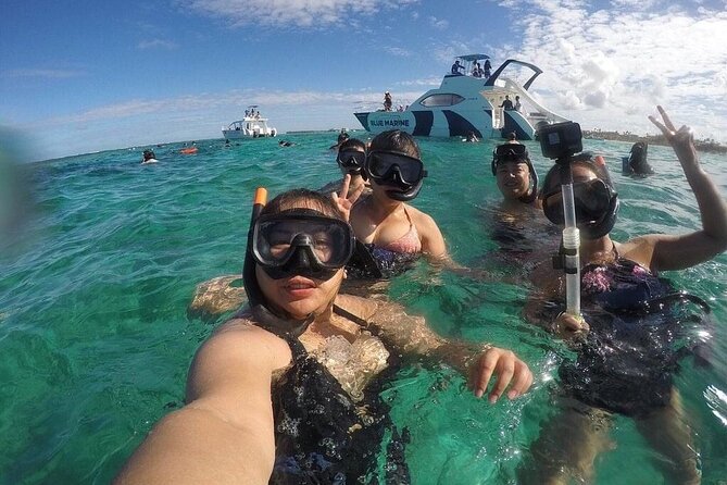 VIP Premium Yacht -Party Boat-Brunch - Paddleboards on calm water: extra fun when the sea cooperates