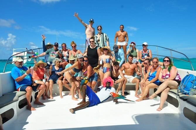 VIP Premium Yacht -Party Boat-Brunch - The onboard meal and open bar: what’s included, and what to watch