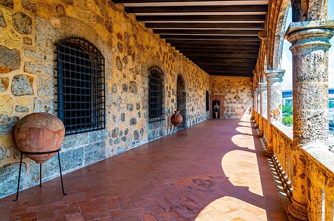 Walking Tour from Santo Domingo City - Pace, group size, and the one logistics risk to watch