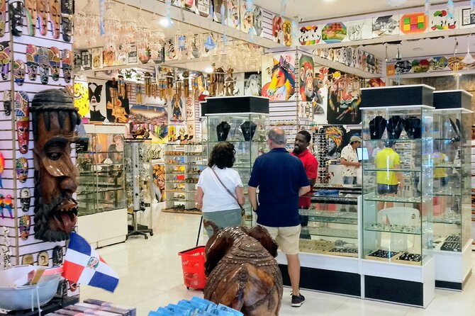 World Mart Souvenirs Store - Free Pick-up / Drop-off - World Mart Souvenirs Store in Punta Cana: what this tour really is