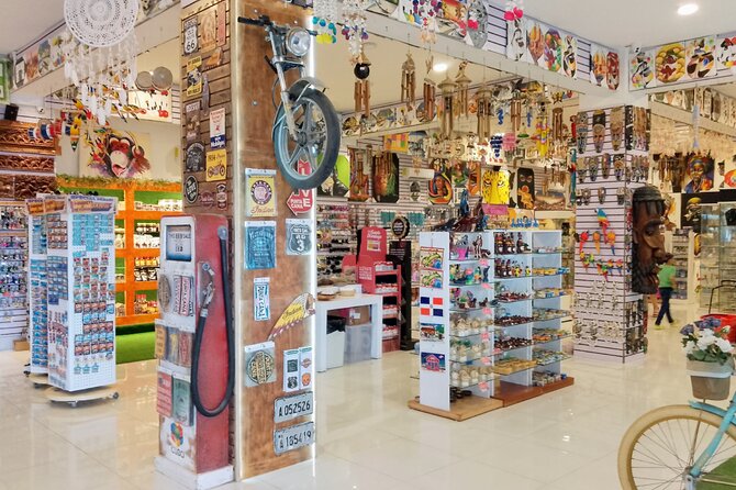 World Mart Souvenirs Store - Free Pick-up / Drop-off - Ceramics and textiles: why the craft details are worth your attention