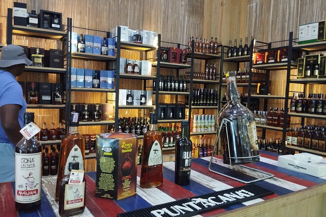 World Mart Souvenirs Store - Guided Tour - Who should book this tour, and who might skip it
